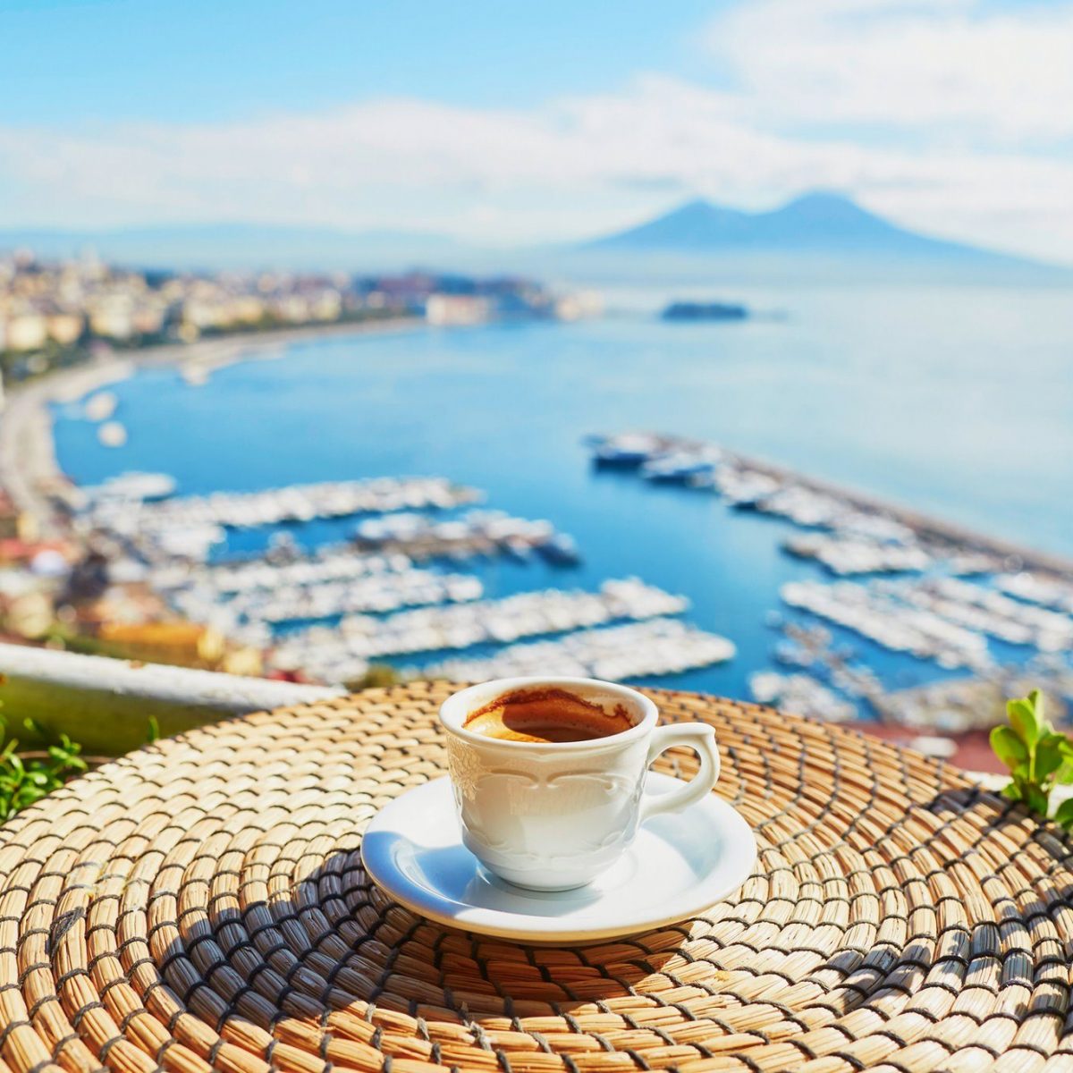 Caffè sospeso tradizione napoletana