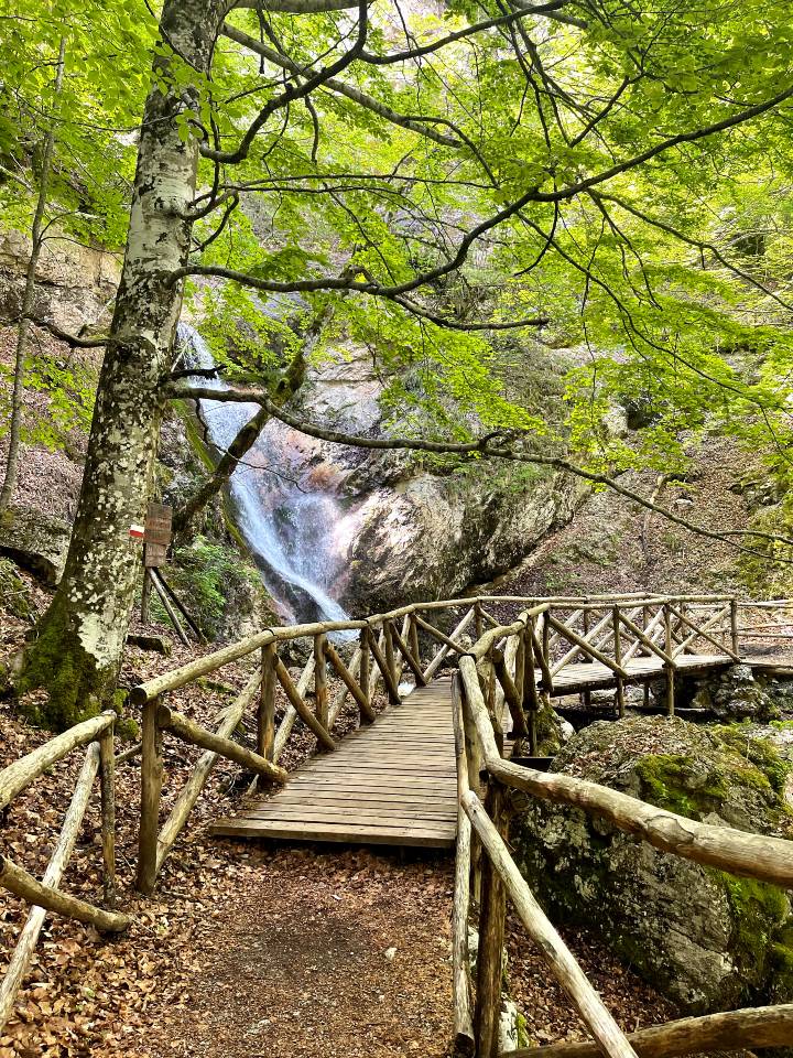 Sentieri di trekking intorno a Villetta Barrea